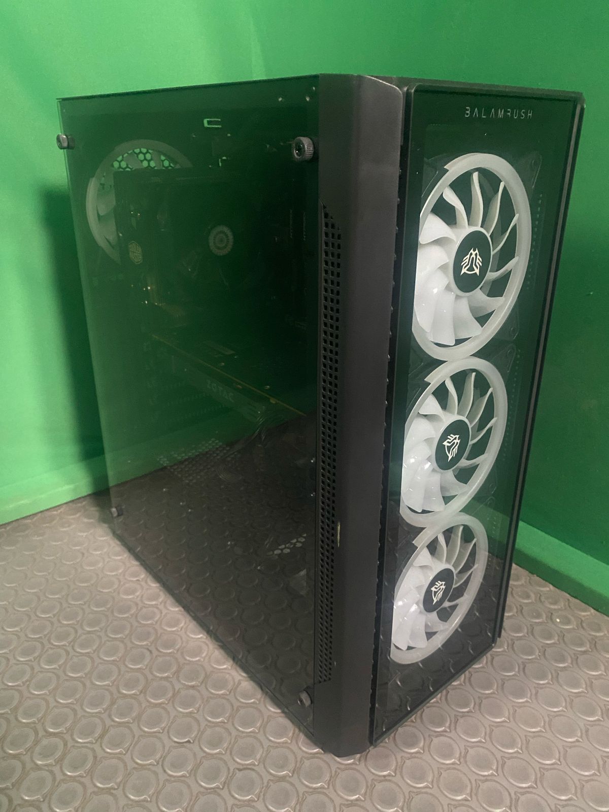 OUTLET COMPUTADORA GAMER GAMA ENTRADA