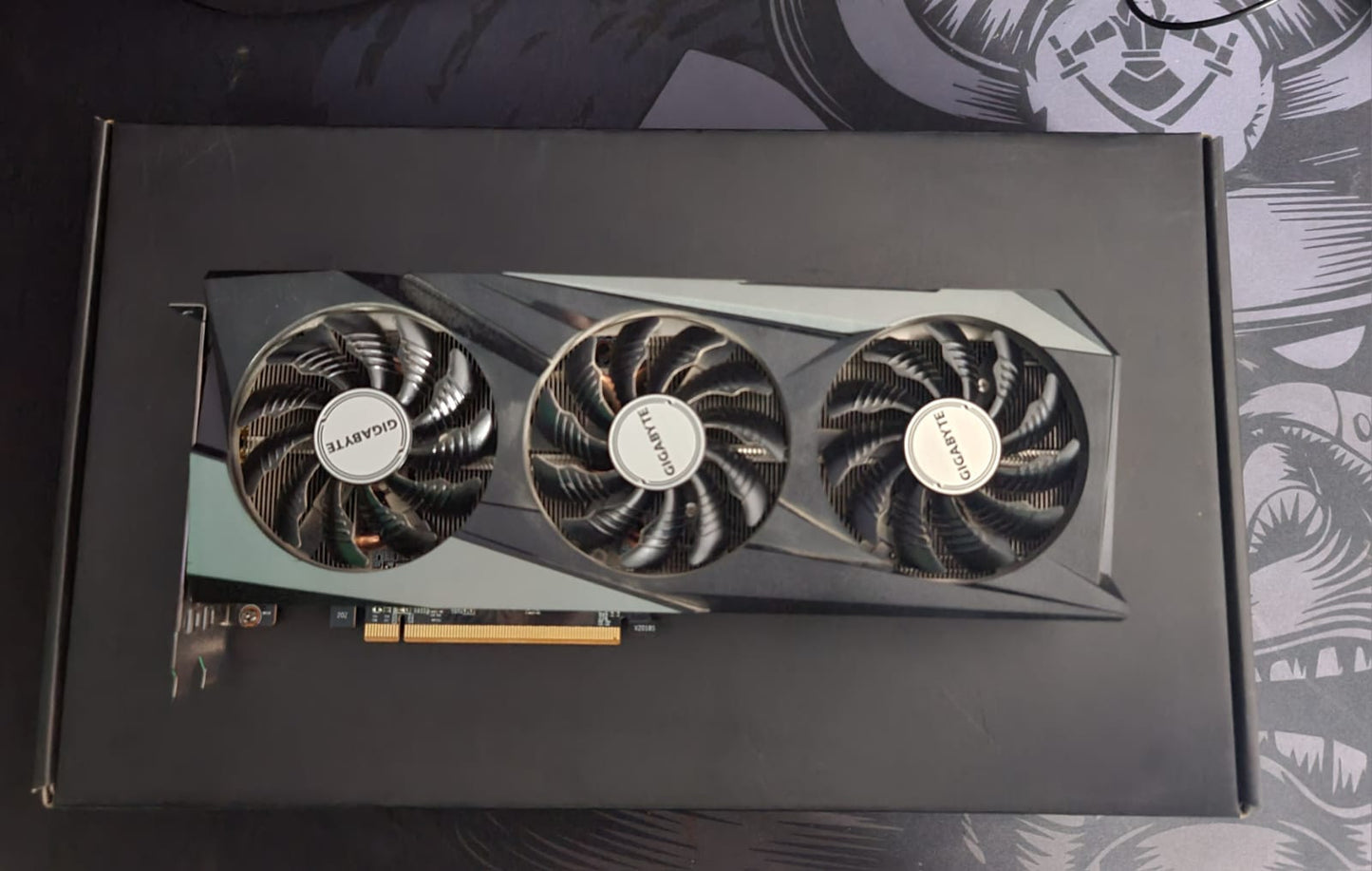 OUTLET Gigabyte Tarjeta gráfica Radeon RX 6650 XT Gaming OC 8G