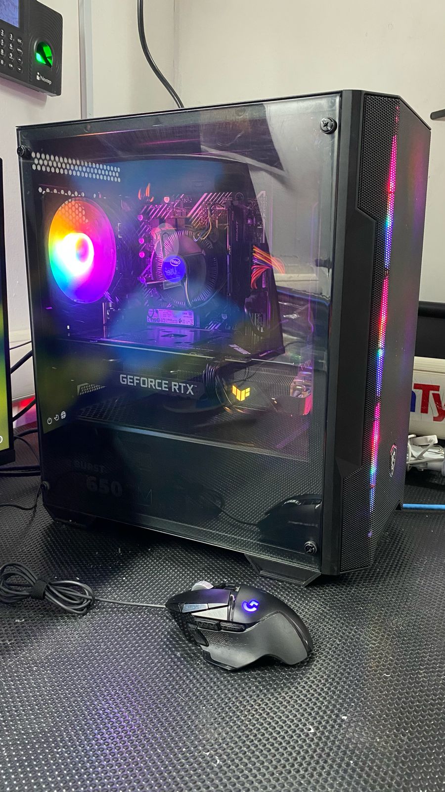 OUTLET Computadora Gamer con monitor